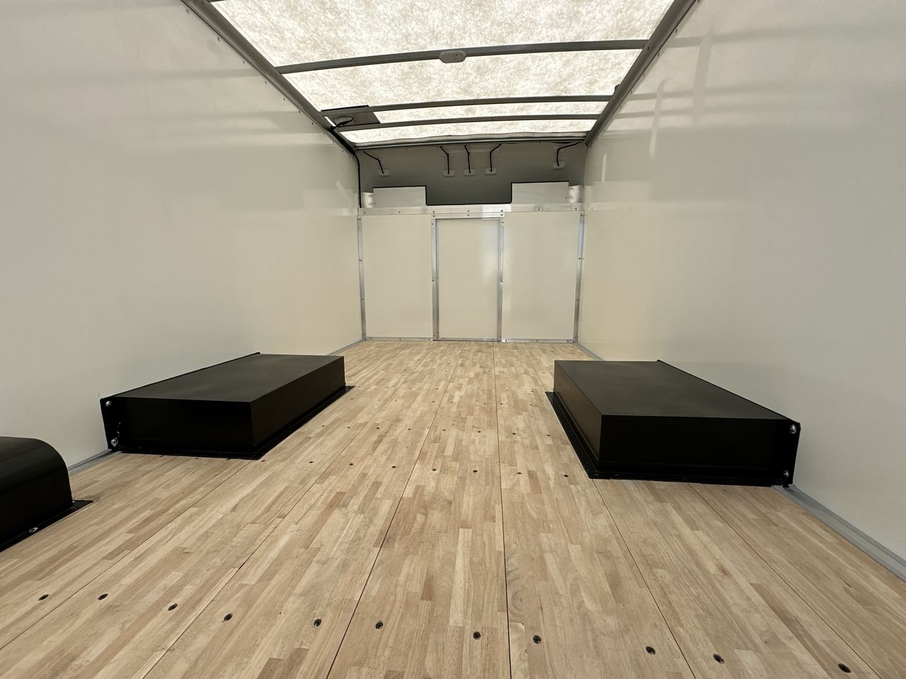 2025 GMC Savana Cutaway 3500 1WT