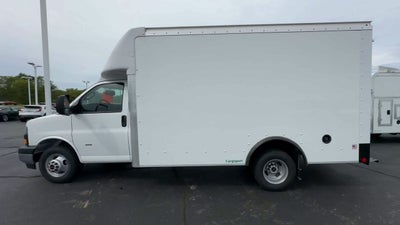 2025 GMC Savana Cutaway 3500 1WT