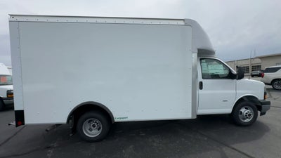 2025 GMC Savana Cutaway 3500 1WT