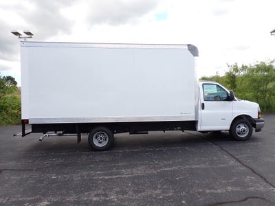 2026 GMC Savana Cutaway 3500 1WT