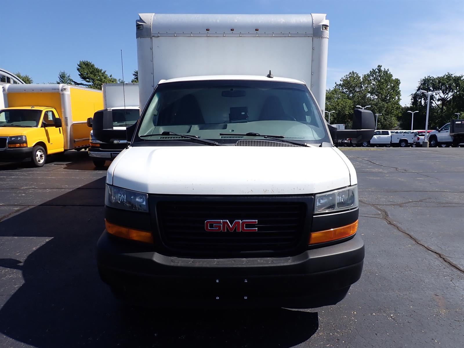 2018 GMC Savana Cutaway 3500 VAN 159"