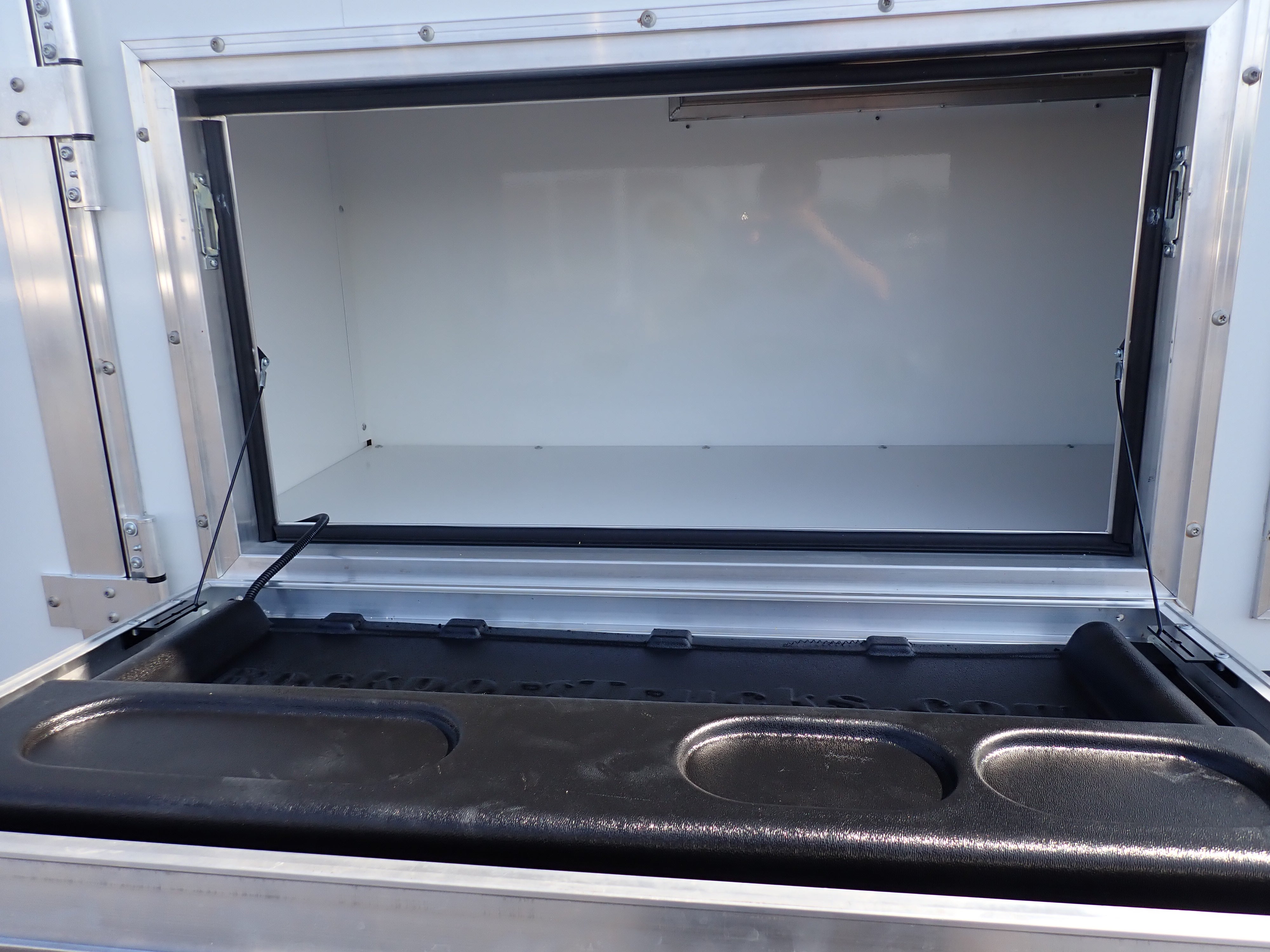 2026 GMC Savana Cutaway 4500 2WT