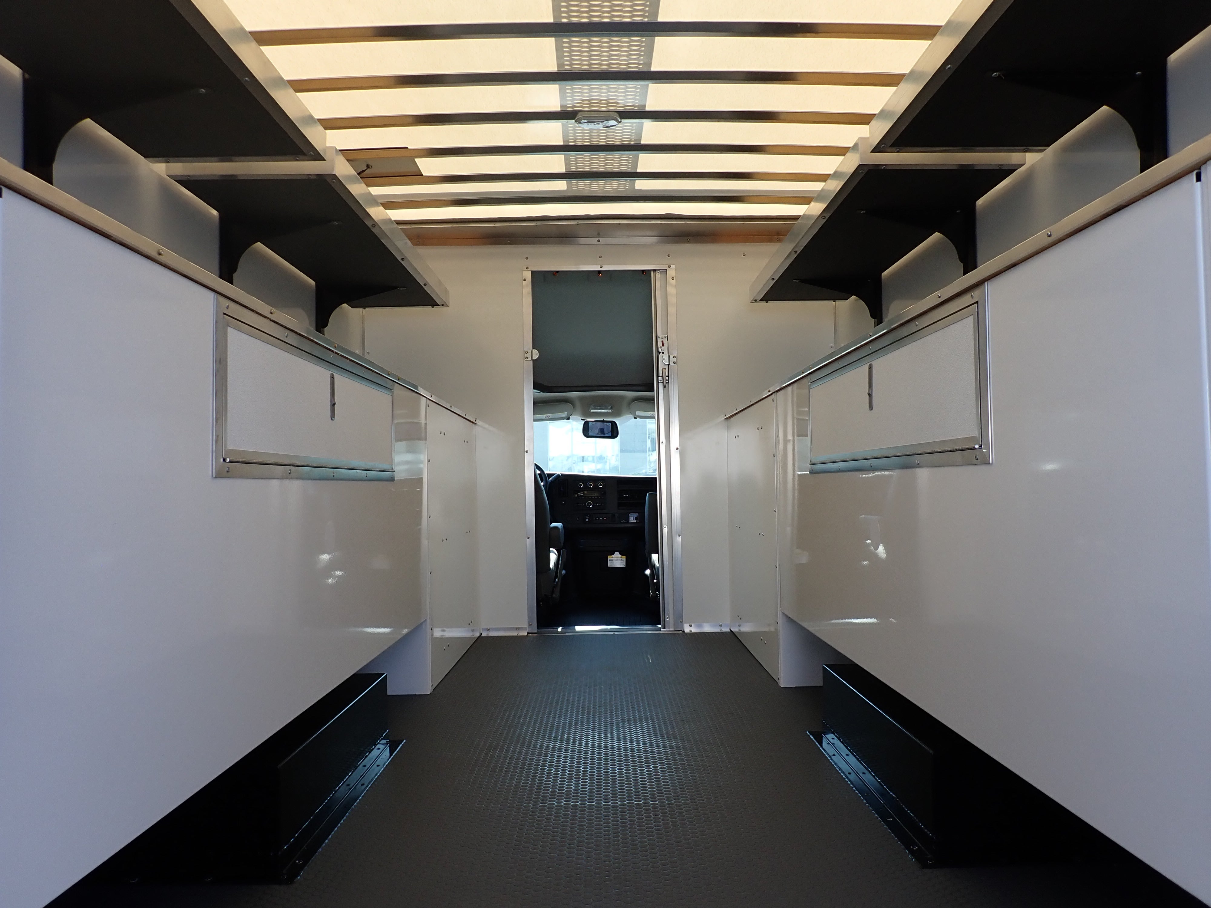2026 GMC Savana Cutaway 4500 2WT
