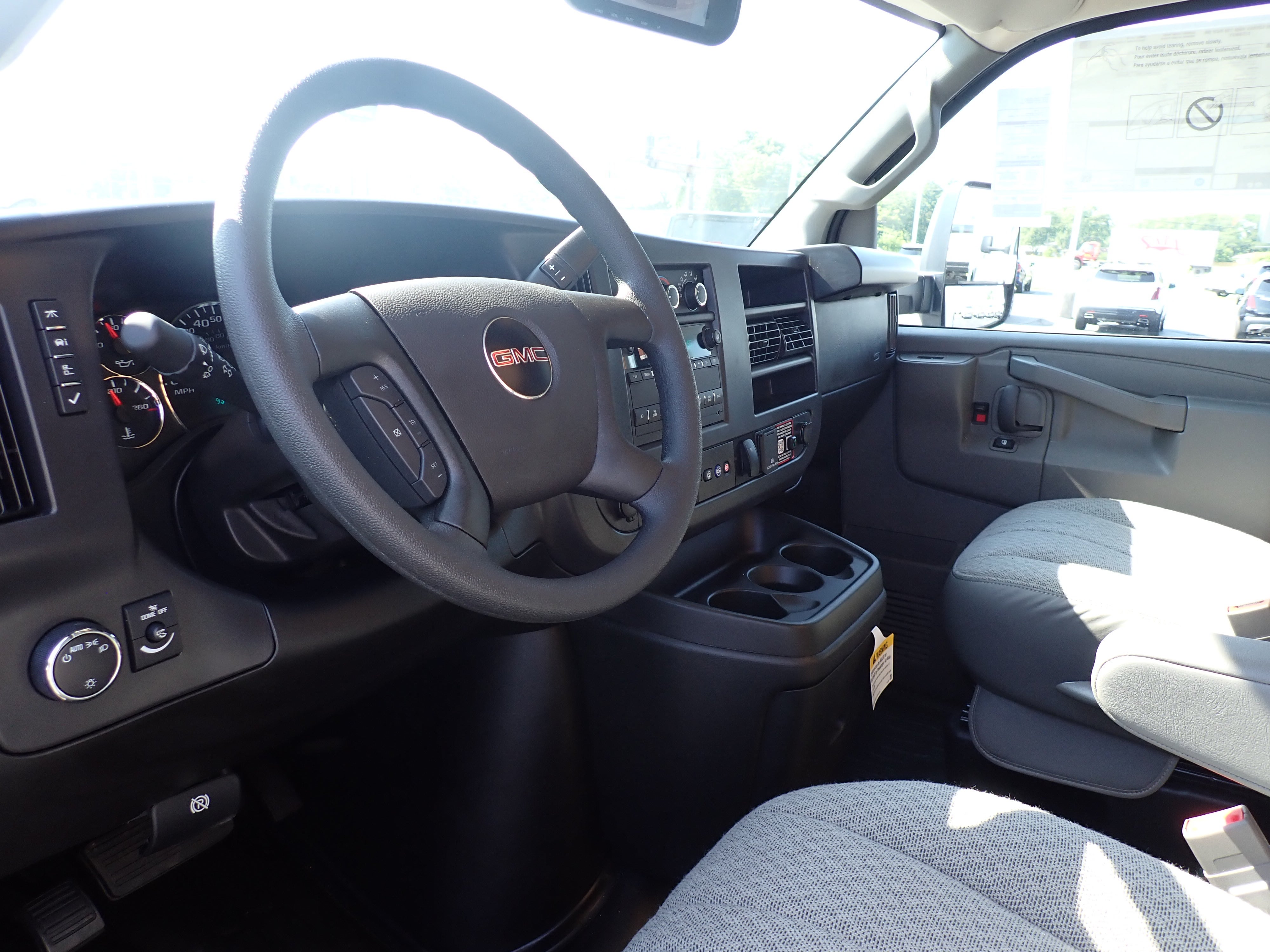 2026 GMC Savana Cutaway 4500 2WT