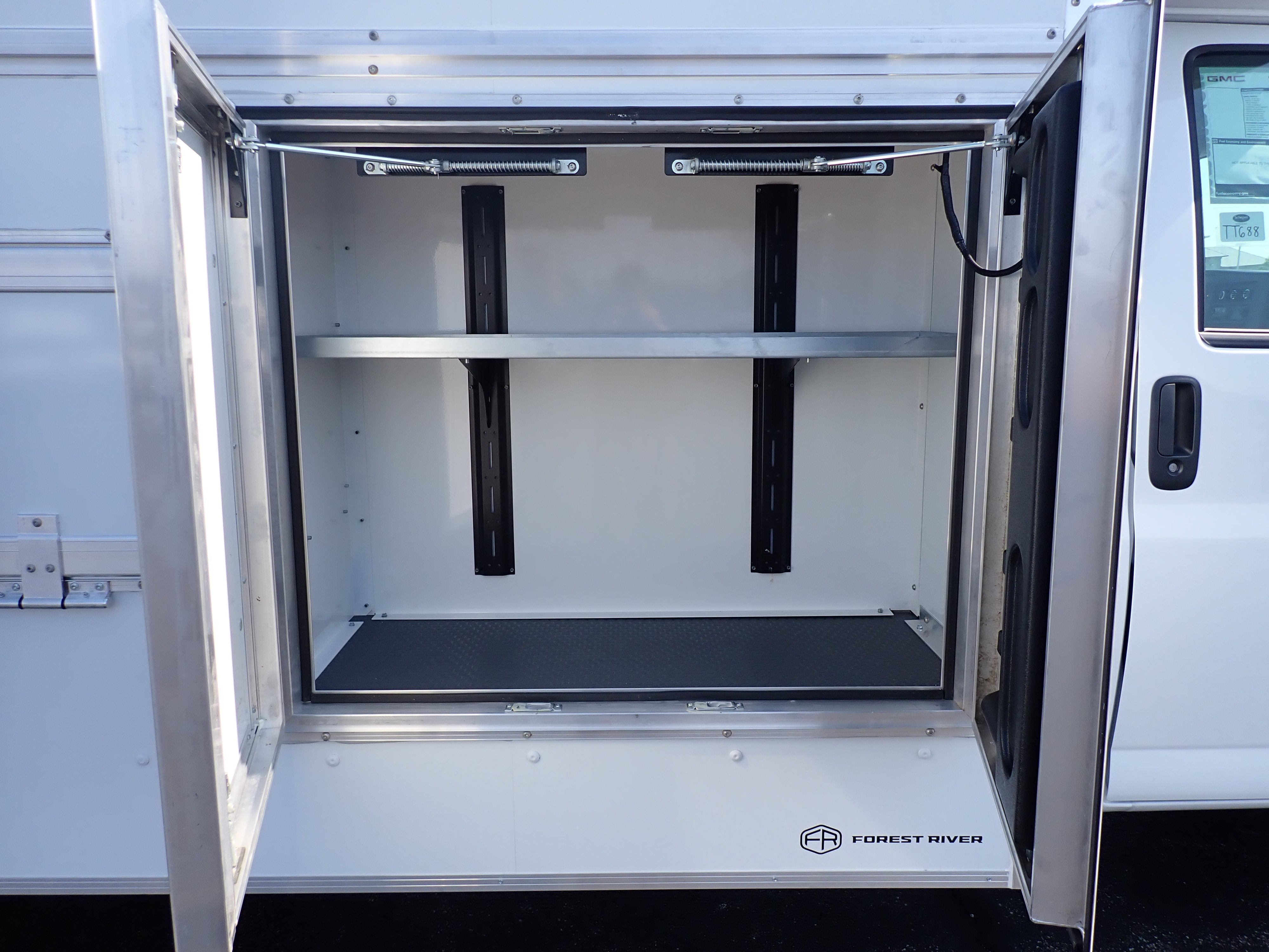 2026 GMC Savana Cutaway 4500 2WT