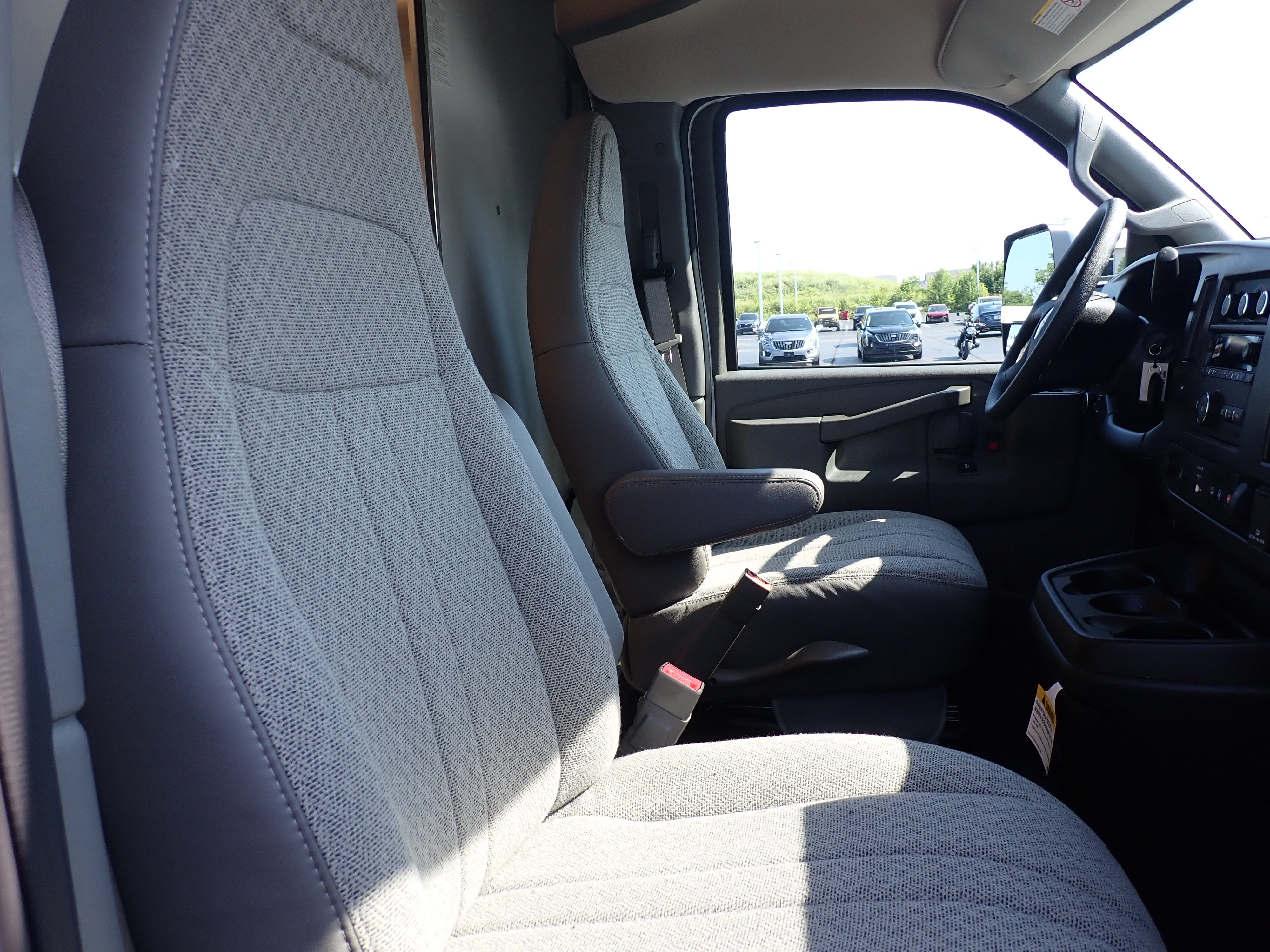 2026 GMC Savana Cutaway 4500 2WT