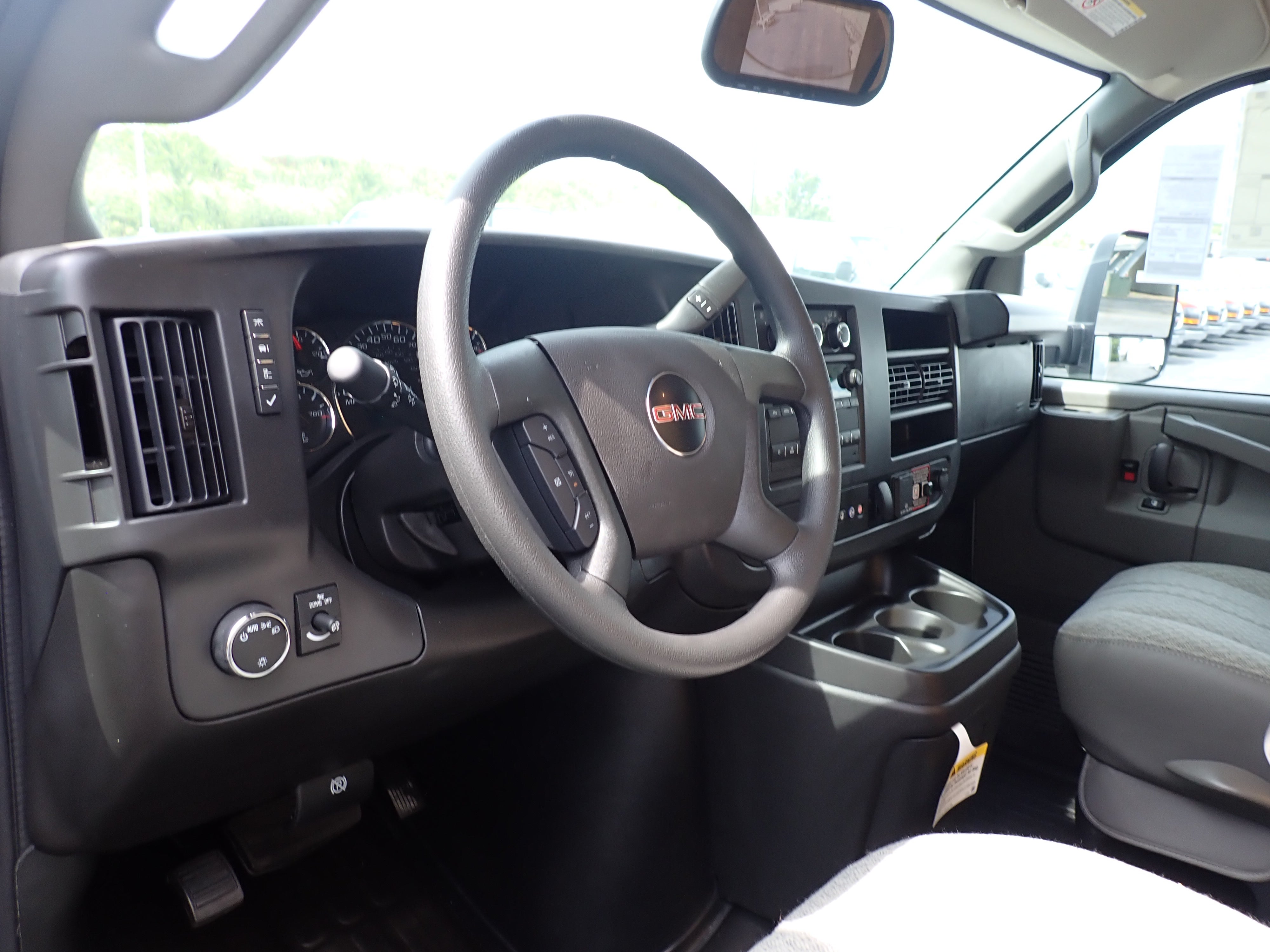 2026 GMC Savana Cutaway 4500 2WT