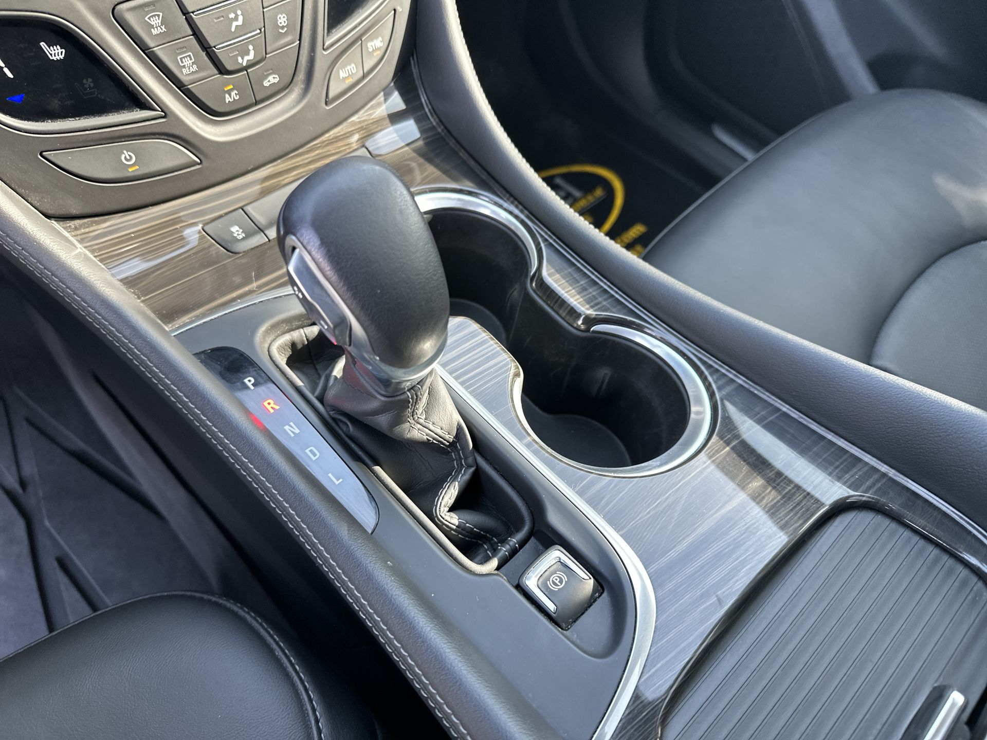 2020 Buick Envision Essence Group