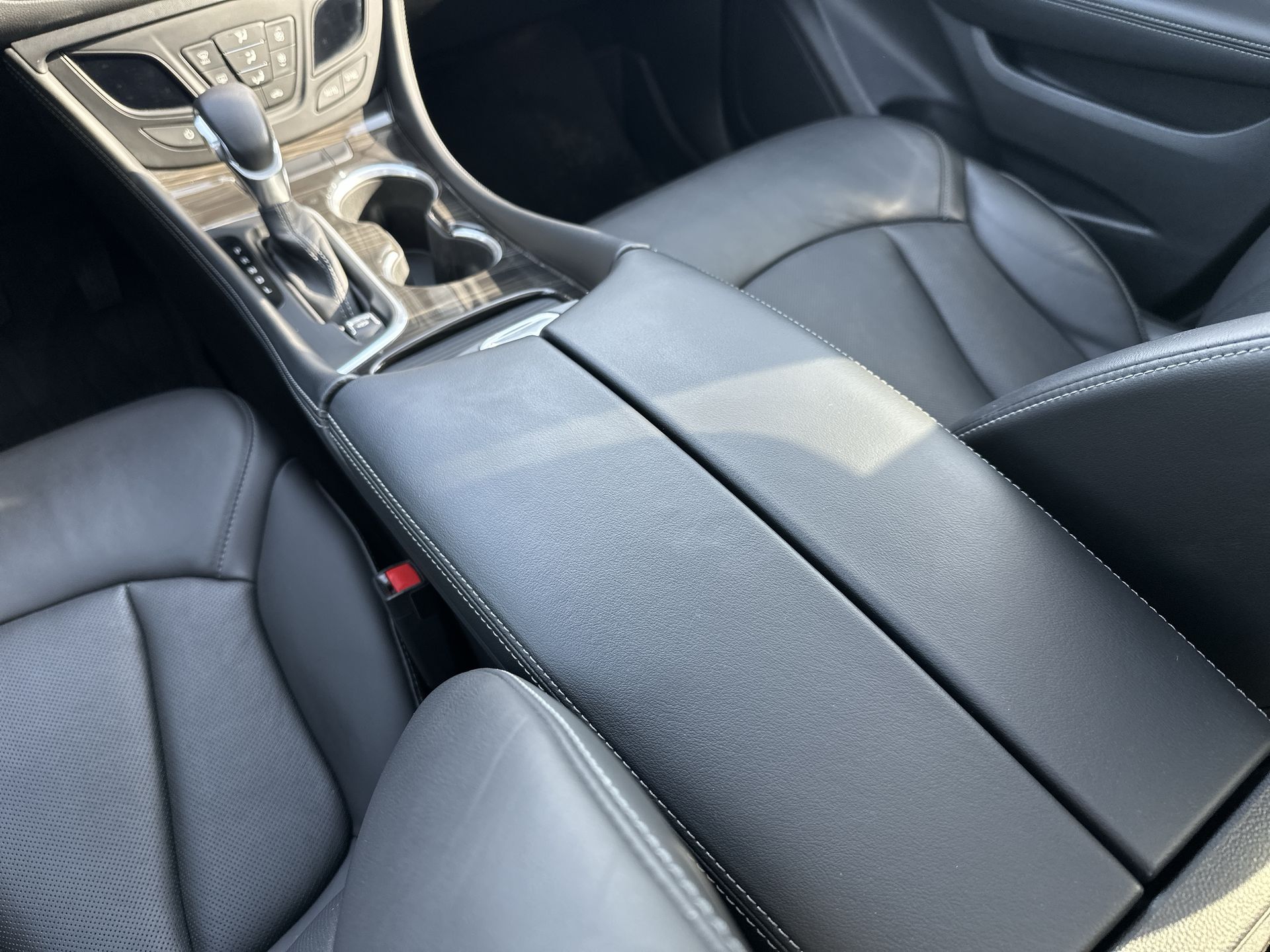 2020 Buick Envision Essence Group