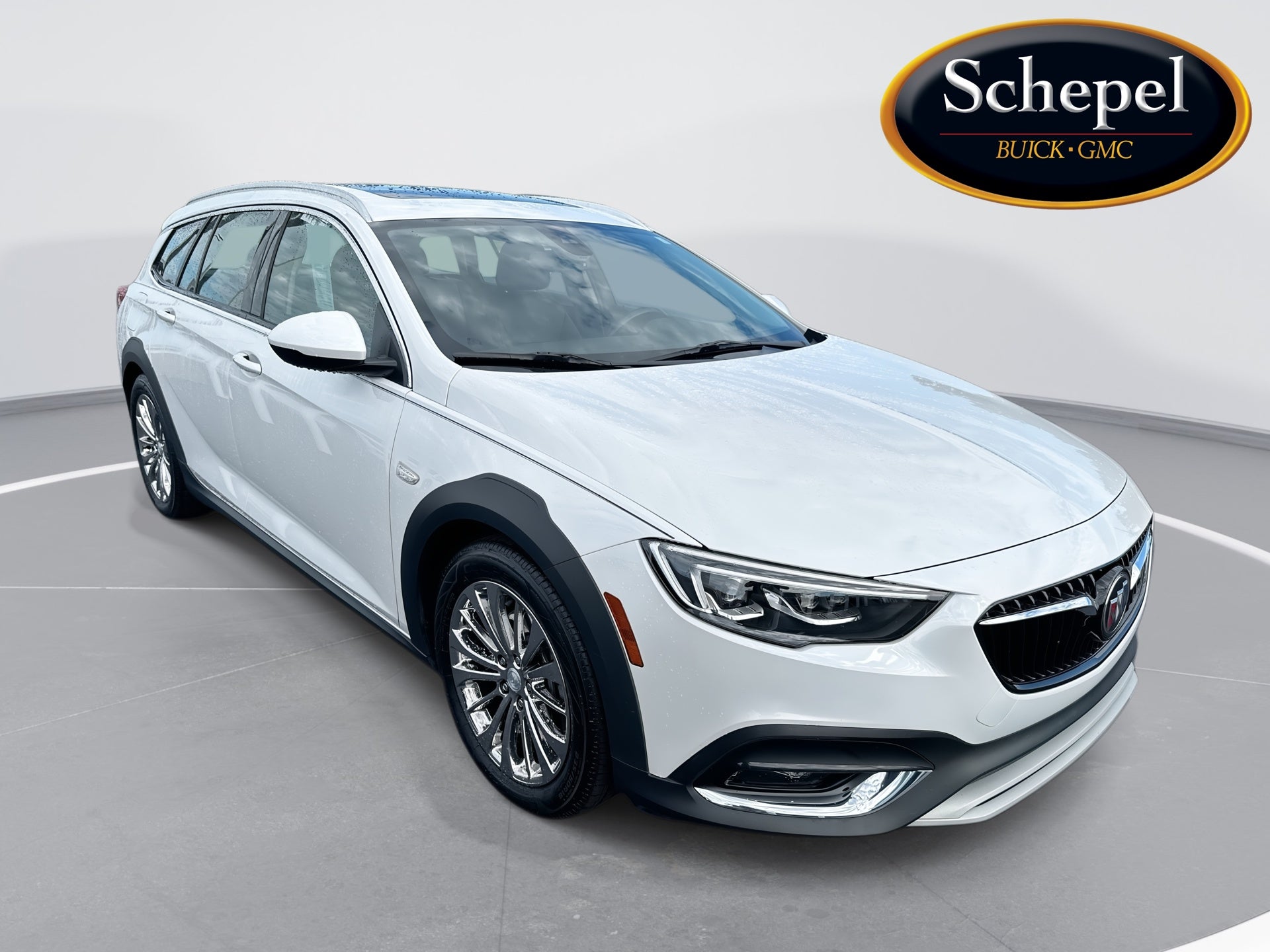 2018 Buick Regal TourX Essence