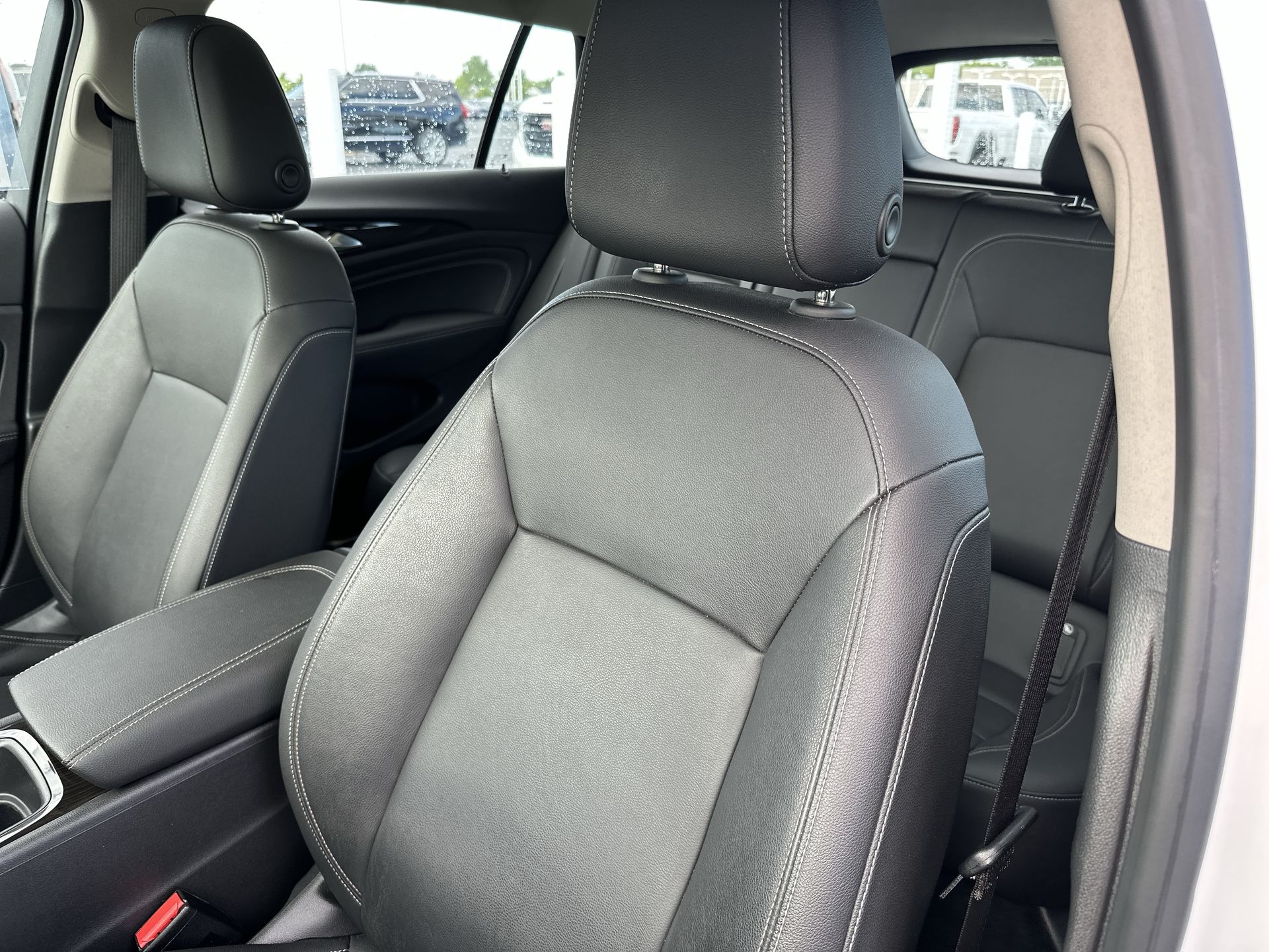 2018 Buick Regal TourX Essence
