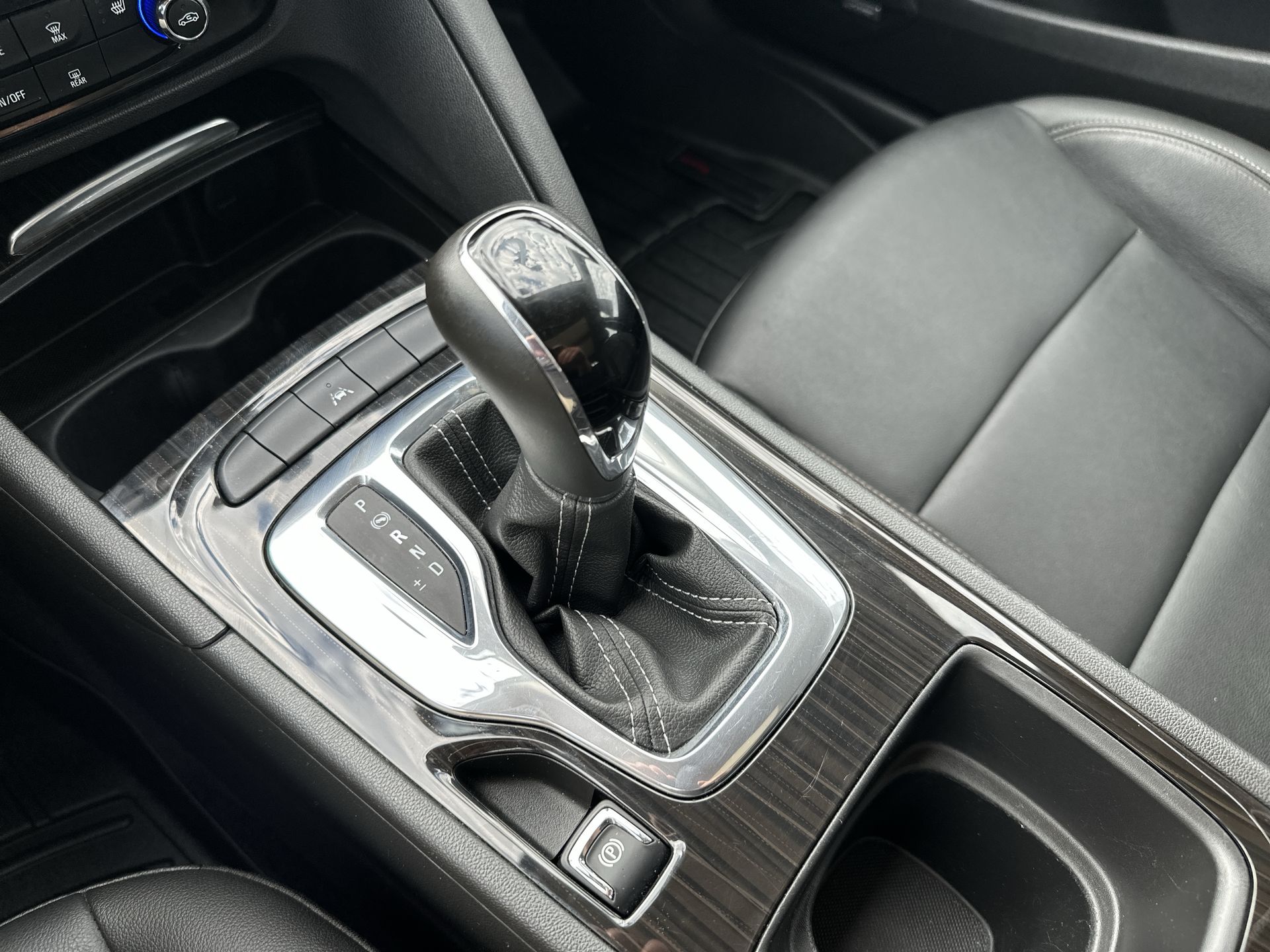 2018 Buick Regal TourX Essence