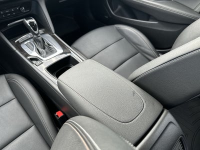 2018 Buick Regal TourX Essence