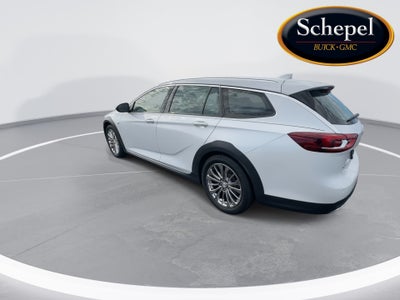 2018 Buick Regal TourX Essence